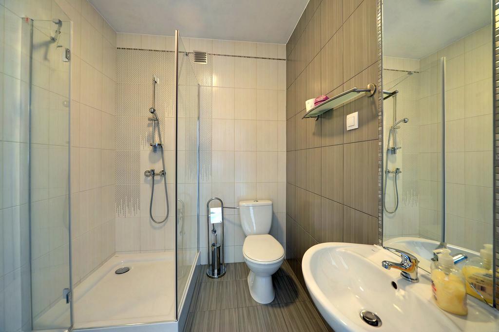 Jd Apartamenty - Klimatyzacja, Basen, Parking I Wifi W Cenie Мыслаковице Экстерьер фото